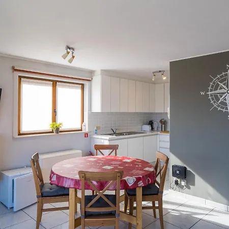 Overlooking The Surroundings Lägenhet