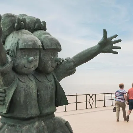 아파트 Overlooking The Surroundings